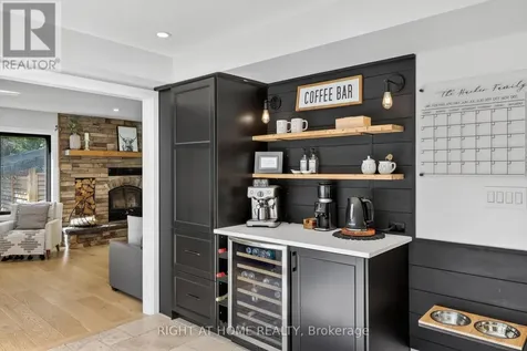 16 Woodland Heights Drive Adjala-tosorontio ON L0M 1J0