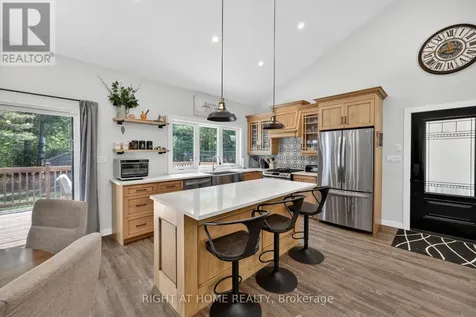 16 Woodland Heights Drive Adjala-tosorontio ON L0M 1J0