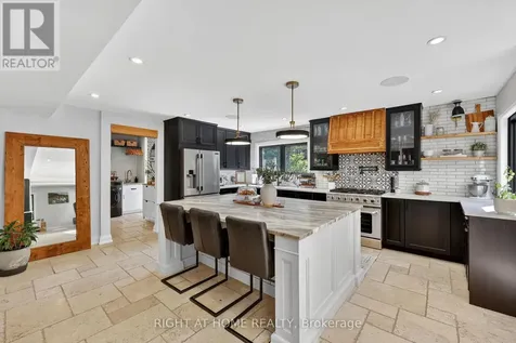 16 Woodland Heights Drive Adjala-tosorontio ON L0M 1J0