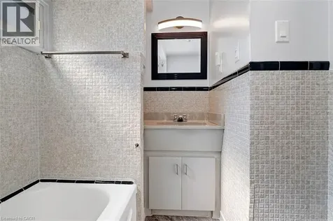 14 Niagara Street Hamilton ON L8L 6A2