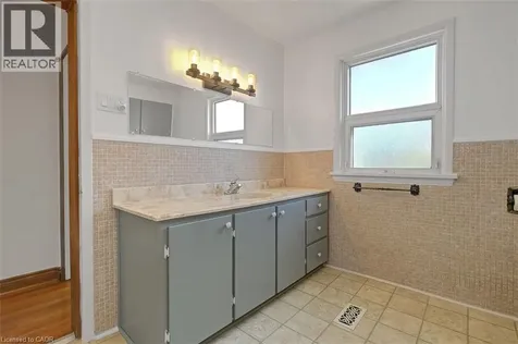 14 Niagara Street Hamilton ON L8L 6A2