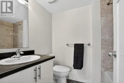 627B Chapman Mills Drive Ottawa ON K2J 5T1