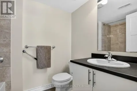 627B Chapman Mills Drive Ottawa ON K2J 5T1
