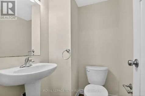 627B Chapman Mills Drive Ottawa ON K2J 5T1