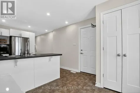 627B Chapman Mills Drive Ottawa ON K2J 5T1