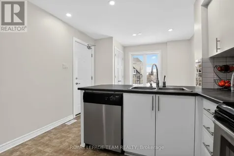 627B Chapman Mills Drive Ottawa ON K2J 5T1
