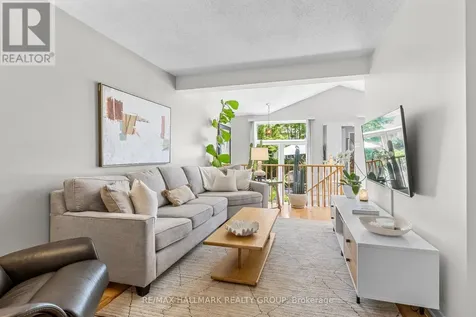 4319 Owl Valley Drive Ottawa ON K1V 1L3