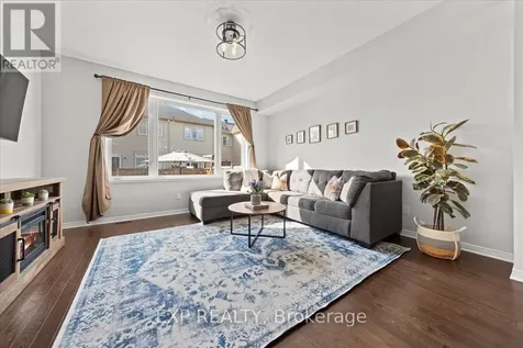 28 Hackney Private Ottawa ON K2V 0K8