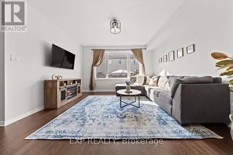 28 Hackney Private Ottawa ON K2V 0K8