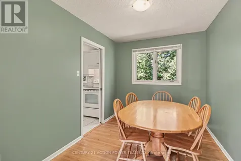 303 Hoylake Crescent Ottawa ON K1E 1M1