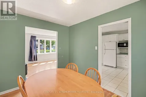 303 Hoylake Crescent Ottawa ON K1E 1M1
