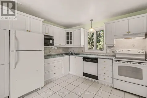 303 Hoylake Crescent Ottawa ON K1E 1M1