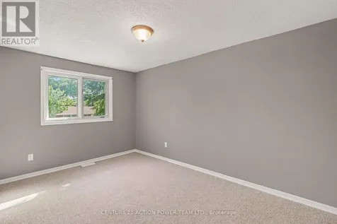 303 Hoylake Crescent Ottawa ON K1E 1M1