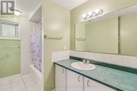 303 Hoylake Crescent Ottawa ON K1E 1M1