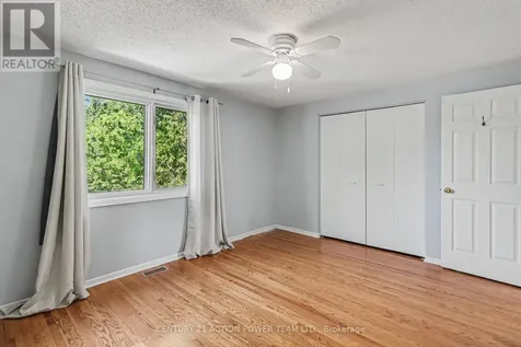 303 Hoylake Crescent Ottawa ON K1E 1M1