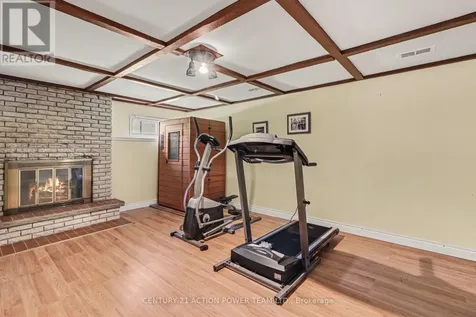 303 Hoylake Crescent Ottawa ON K1E 1M1