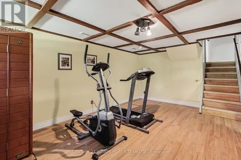 303 Hoylake Crescent Ottawa ON K1E 1M1