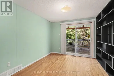 303 Hoylake Crescent Ottawa ON K1E 1M1