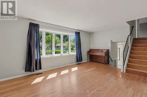 303 Hoylake Crescent Ottawa ON K1E 1M1