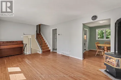 303 Hoylake Crescent Ottawa ON K1E 1M1