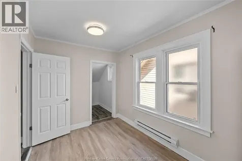 1156 Elm Windsor ON N9A 5H9