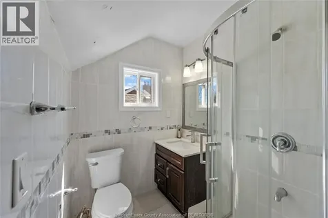 1156 Elm Windsor ON N9A 5H9