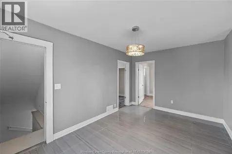 1156 Elm Windsor ON N9A 5H9