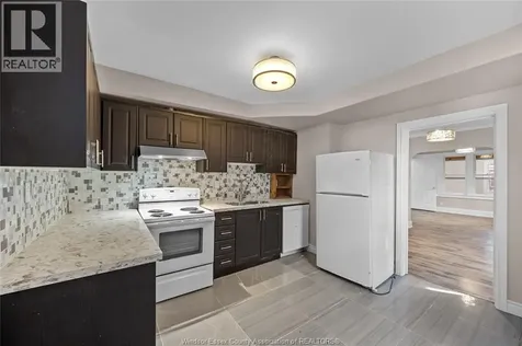 1154 Elm Windsor ON N9A 5H9