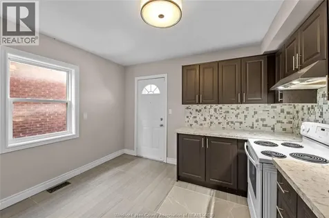 1154 Elm Windsor ON N9A 5H9