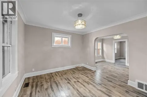 1154 Elm Windsor ON N9A 5H9