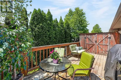 7 Gibson Place St. Catharines (downtown) ON L2R 0A3