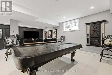 165 Finsbury Avenue Ottawa ON K2S 2P5