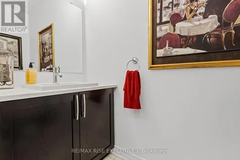 165 Finsbury Avenue Ottawa ON K2S 2P5