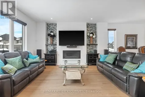 165 Finsbury Avenue Ottawa ON K2S 2P5