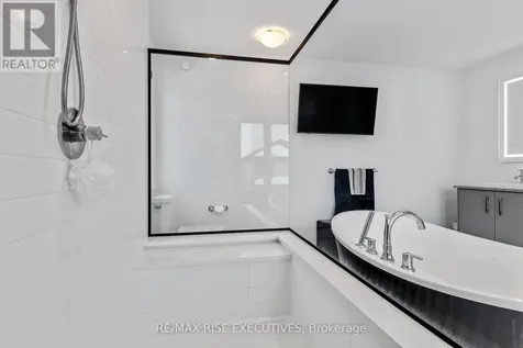 165 Finsbury Avenue Ottawa ON K2S 2P5