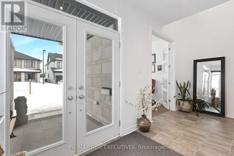 165 Finsbury Avenue Ottawa ON K2S 2P5