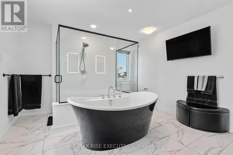 165 Finsbury Avenue Ottawa ON K2S 2P5