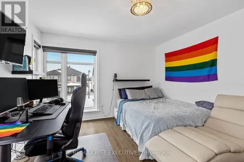 165 Finsbury Avenue Ottawa ON K2S 2P5