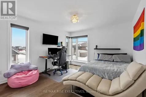 165 Finsbury Avenue Ottawa ON K2S 2P5