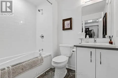 165 Finsbury Avenue Ottawa ON K2S 2P5