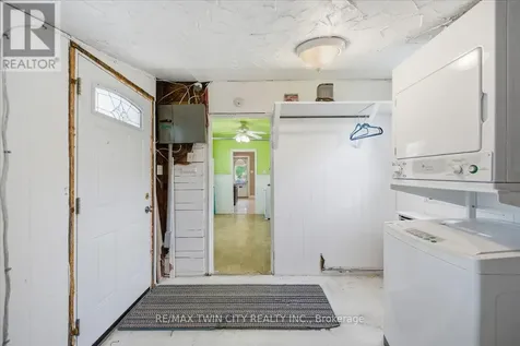 121 Wilkes Street Brantford ON N3T 4W4