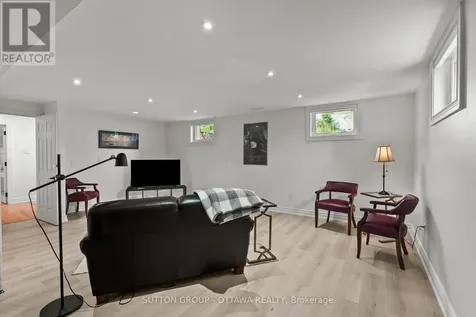 2461 Alta Vista Drive Ottawa ON K1H 7M9