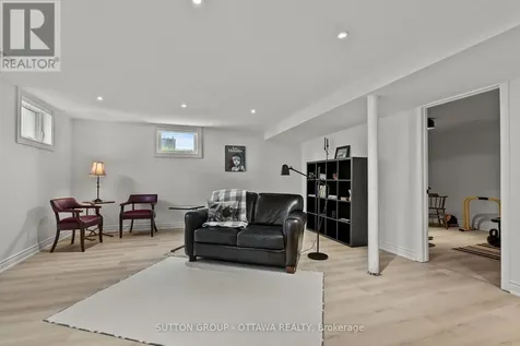 2461 Alta Vista Drive Ottawa ON K1H 7M9