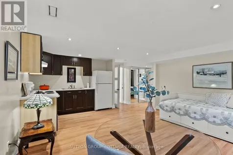 2461 Alta Vista Drive Ottawa ON K1H 7M9