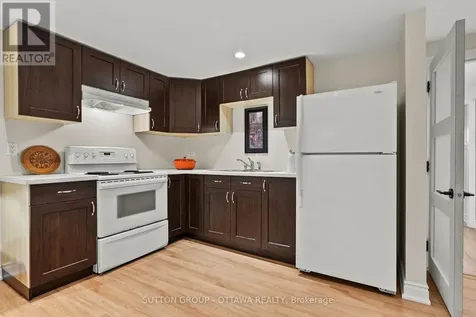 2461 Alta Vista Drive Ottawa ON K1H 7M9