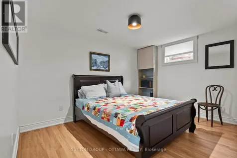 2461 Alta Vista Drive Ottawa ON K1H 7M9