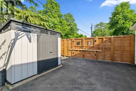 2461 Alta Vista Drive Ottawa ON K1H 7M9