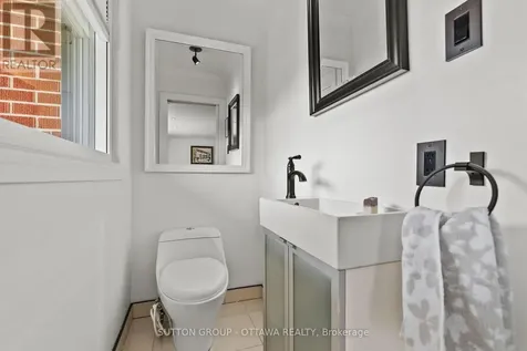 2461 Alta Vista Drive Ottawa ON K1H 7M9