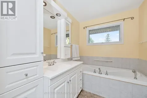1799 Dorset Drive Ottawa ON K1H 5T7