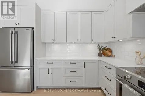 71 Thomas Street Ottawa ON K1M 1M7